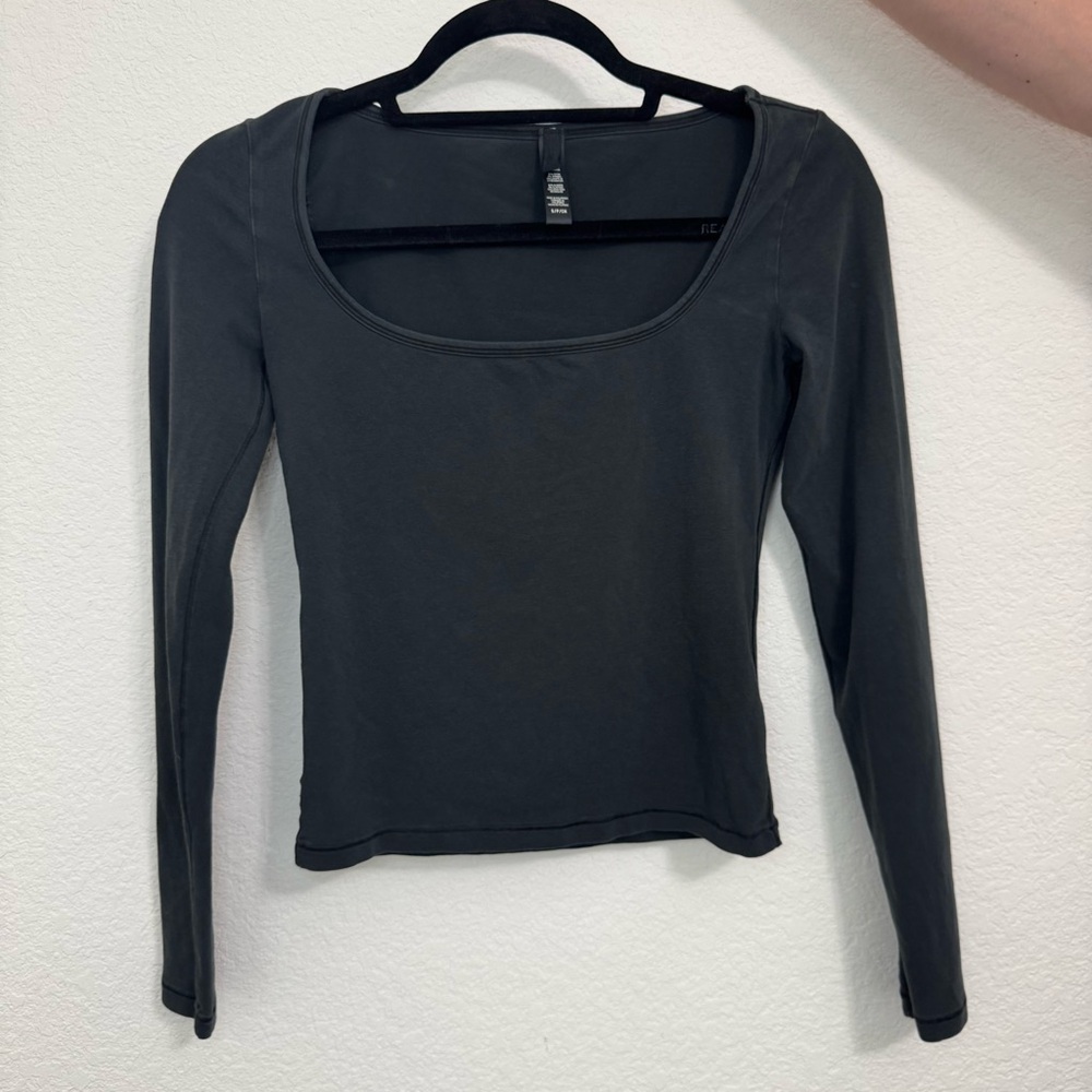 SKIMS black  Long Sleeve Top